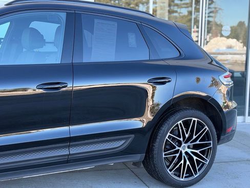 Used 2025 Porsche Macan image 13