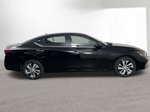 New 2025 Nissan Altima 2.5 S image 34