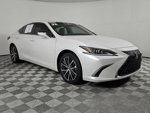 Used 2025 Lexus ES 300h w/ Premium Package image 3