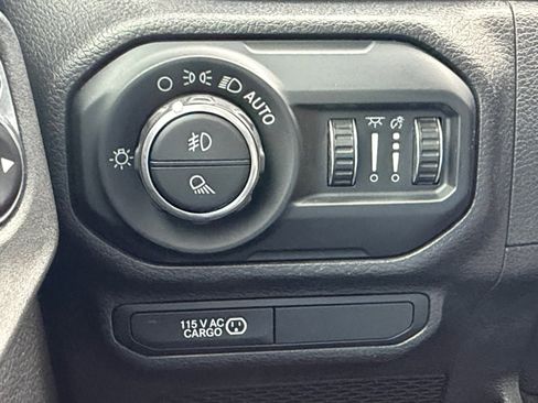 Used 2021 Jeep Gladiator Mojave AWD/4WD image 15