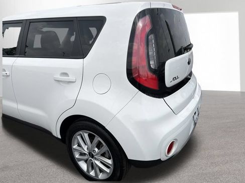 Used 2019 Kia Soul + FWD image 36