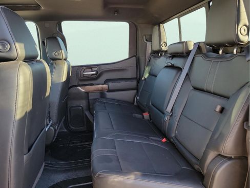 Used 2020 Chevrolet Silverado 1500 High Country w/ Technology Package image 8