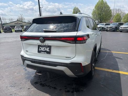 New 2026 Volkswagen Tiguan SE AWD/4WD image 6