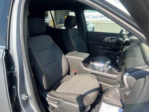 Used 2023 Chevrolet Traverse LT w/ LPO, Floor Liner Package AWD/4WD image 52