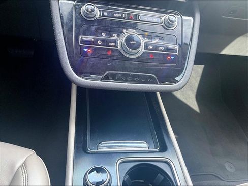 Used 2022 Lincoln Corsair FWD image 24