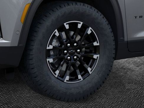 New 2026 Chevrolet Traverse Z71 w/ Enhanced Driving Package AWD/4WD image 9