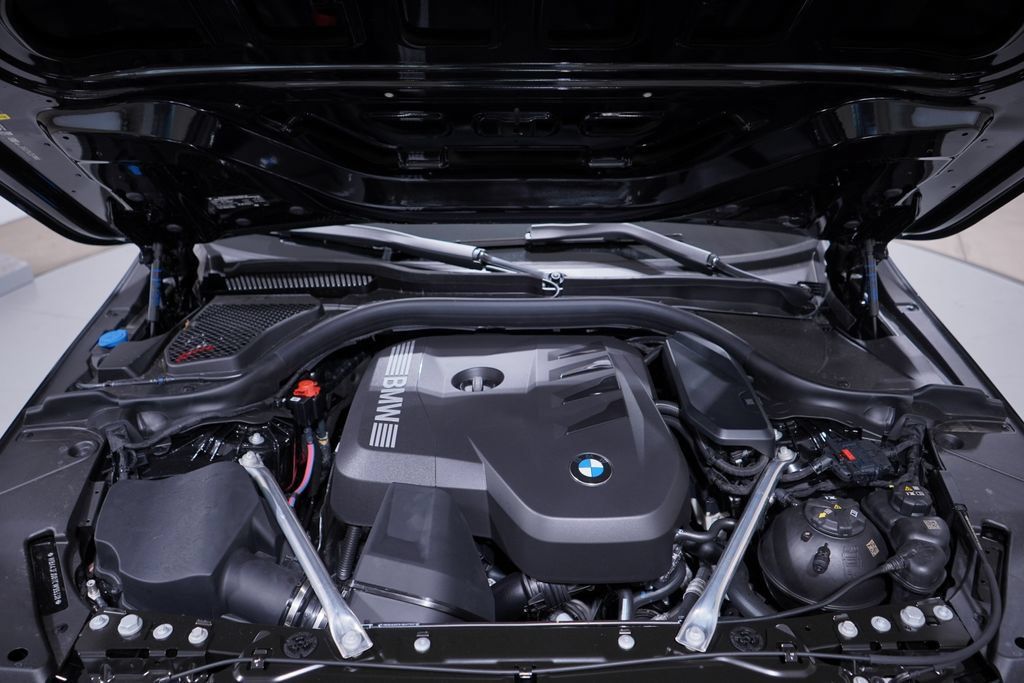 Used 2026 BMW 530i w/ M Sport Package RWD image 19