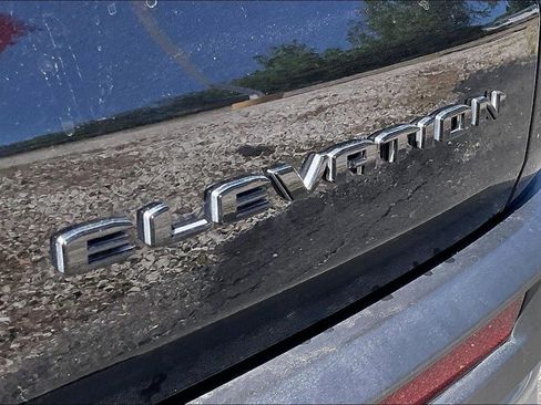 Used 2024 GMC Acadia Elevation AWD/4WD image 8