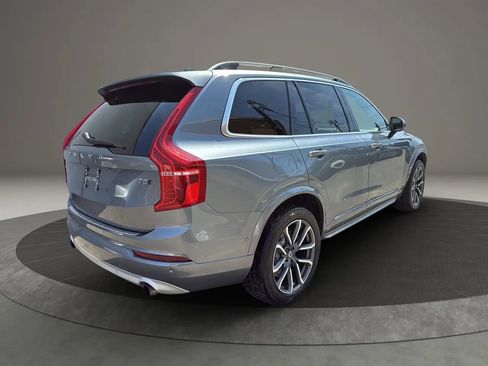 Used 2018 Volvo XC90 T5 Momentum w/ Convenience Package AWD/4WD image 5
