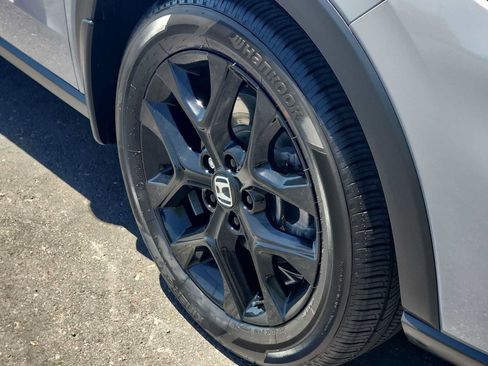 Used 2023 Honda HR-V Sport image 12