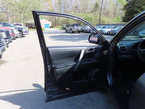 Used 2013 Toyota Highlander SE image 20
