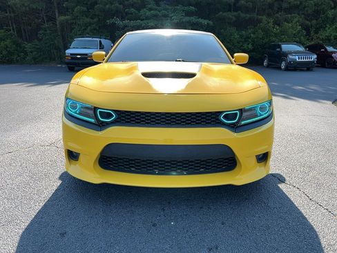 Used 2017 Dodge Charger R/T RWD image 2