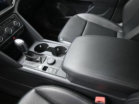 Used 2019 Volkswagen Atlas SE image 31