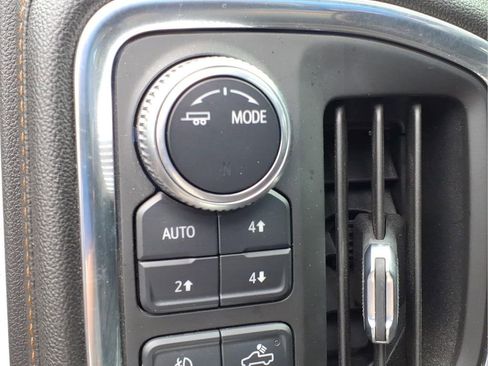 Used 2021 GMC Sierra 1500 AT4 w/ AT4 Premium Package AWD/4WD image 14