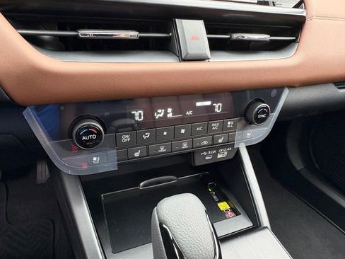 New 2026 Subaru Outback Touring AWD/4WD image 20