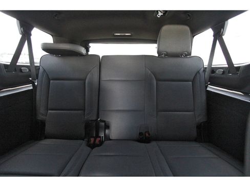 Used 2023 GMC Yukon XL SLT RWD image 15