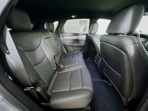 Used 2025 Cadillac XT5 Luxury FWD image 40