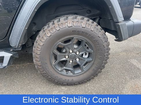 Used 2023 Jeep Wrangler Unlimited w/ Cold Weather Group image 16