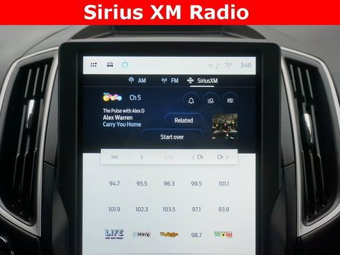 Used 2023 Ford Edge SEL image 9