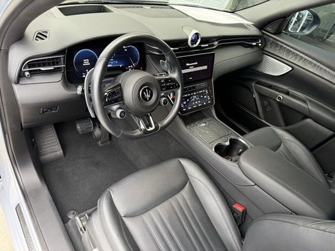 Certified 2023 Maserati Grecale Modena image 11