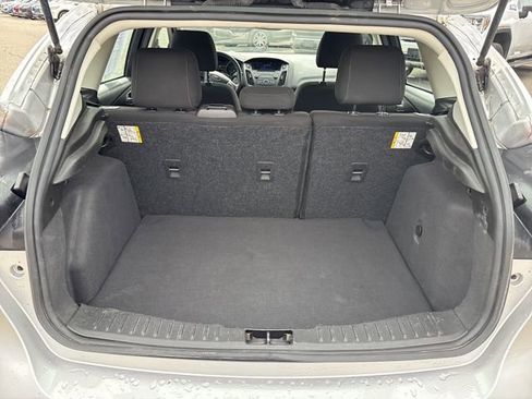 Used 2017 Ford Focus SE w/ SE Winter Package image 43