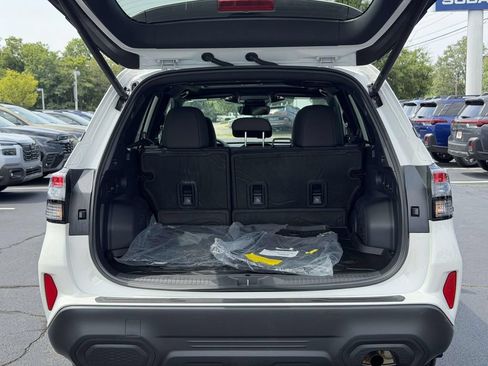 Used 2026 Subaru Forester Premium AWD/4WD image 14