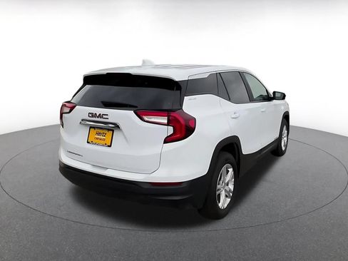 Used 2024 GMC Terrain SLE FWD image 15