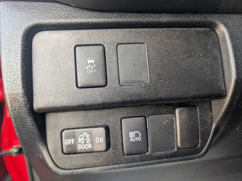 Used 2020 Toyota Tacoma SR w/ SR Convenience Package image 23