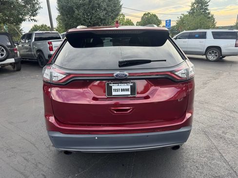 Used 2015 Ford Edge Titanium w/ Technology Package FWD image 5
