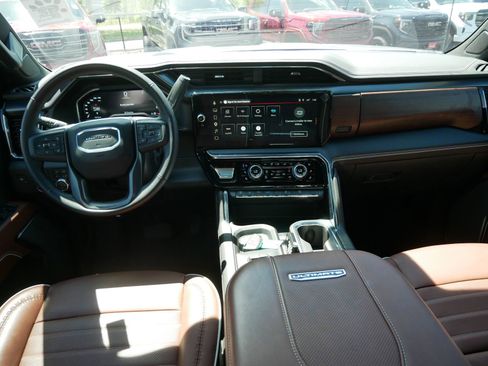 Used 2025 GMC Sierra 2500 Denali Ultimate AWD/4WD image 14