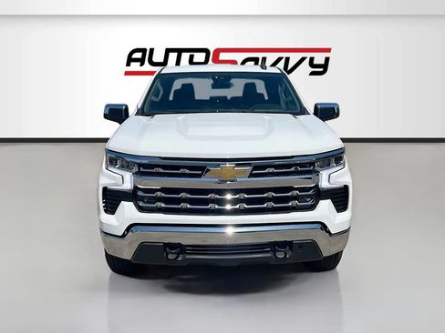 Used 2025 Chevrolet Silverado 1500 LT RWD image 2