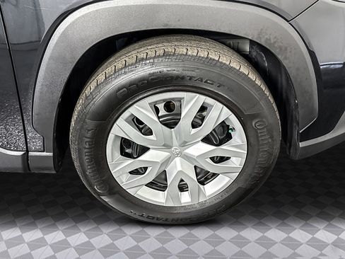 Used 2024 Toyota Corolla Cross L image 32