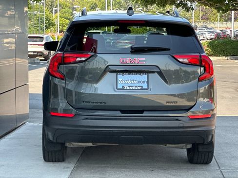 Used 2020 GMC Terrain SLE w/ Elevation Edition AWD/4WD image 4