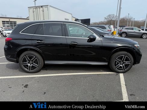 Used 2026 Mercedes-Benz GLC 300 4MATIC image 9