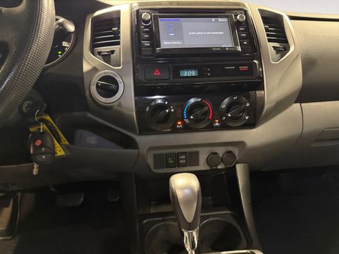 Used 2014 Toyota Tacoma 4x4 Double Cab w/ TRD Off-Road Package image 12