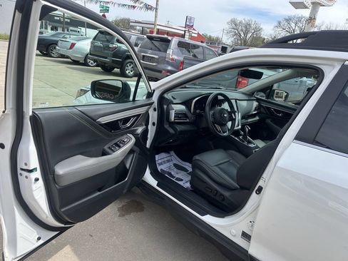 Used 2020 Subaru Outback Onyx Edition XT AWD/4WD image 16