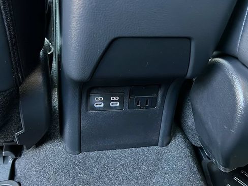 Used 2023 Toyota Prius Prime FWD image 10