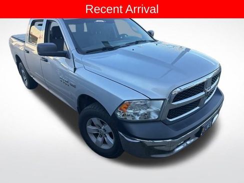 Used 2018 RAM 1500 ST w/ SXT Appearance Group image 8