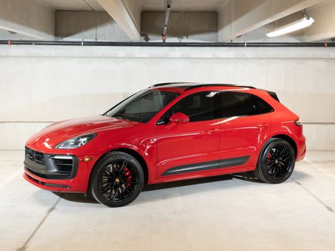Certified 2023 Porsche Macan GTS AWD/4WD image 1