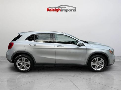 Used 2019 Mercedes-Benz GLA 250 4MATIC image 6