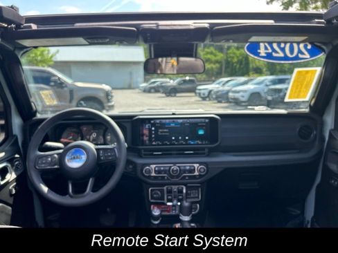 Used 2024 Jeep Wrangler Unlimited Rubicon 4xe w/ Convenience Group AWD/4WD image 14