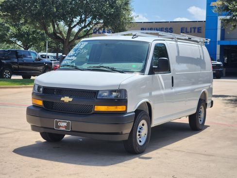 New 2025 Chevrolet Express 2500 w/ Driver Convenience Package image 10