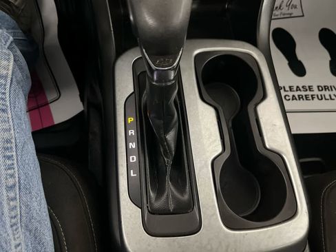 Used 2022 Chevrolet Colorado LT w/ Fleet Safety Package image 21