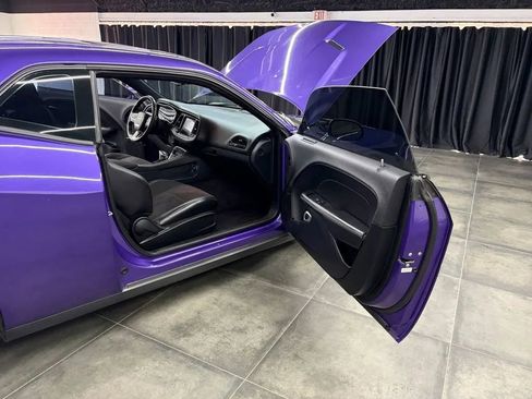 Used 2016 Dodge Challenger R/T Scat Pack w/ Leather Interior Group RWD image 47