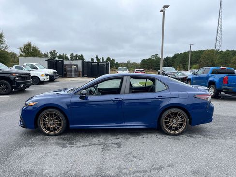 Used 2023 Toyota Camry SE image 14