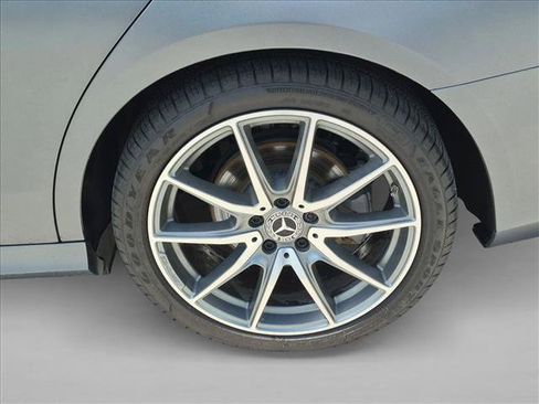 Used 2022 Mercedes-Benz E 350 Sedan w/ AMG Line Exterior image 22