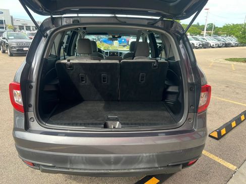 Used 2019 Honda Pilot LX image 6