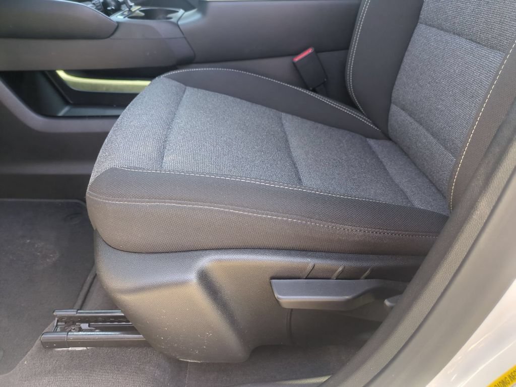 Used 2025 GMC Terrain Elevation AWD/4WD image 17