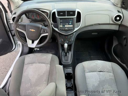 Used 2017 Chevrolet Sonic LT image 18