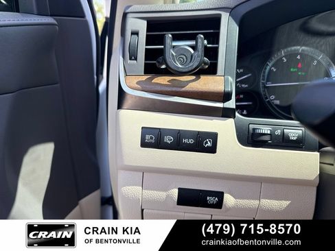 Used 2016 Lexus LX 570 4WD w/ Luxury Package image 20